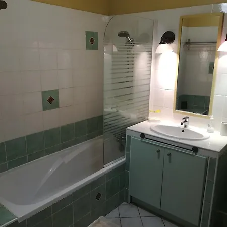La Camiranaise Guest house *